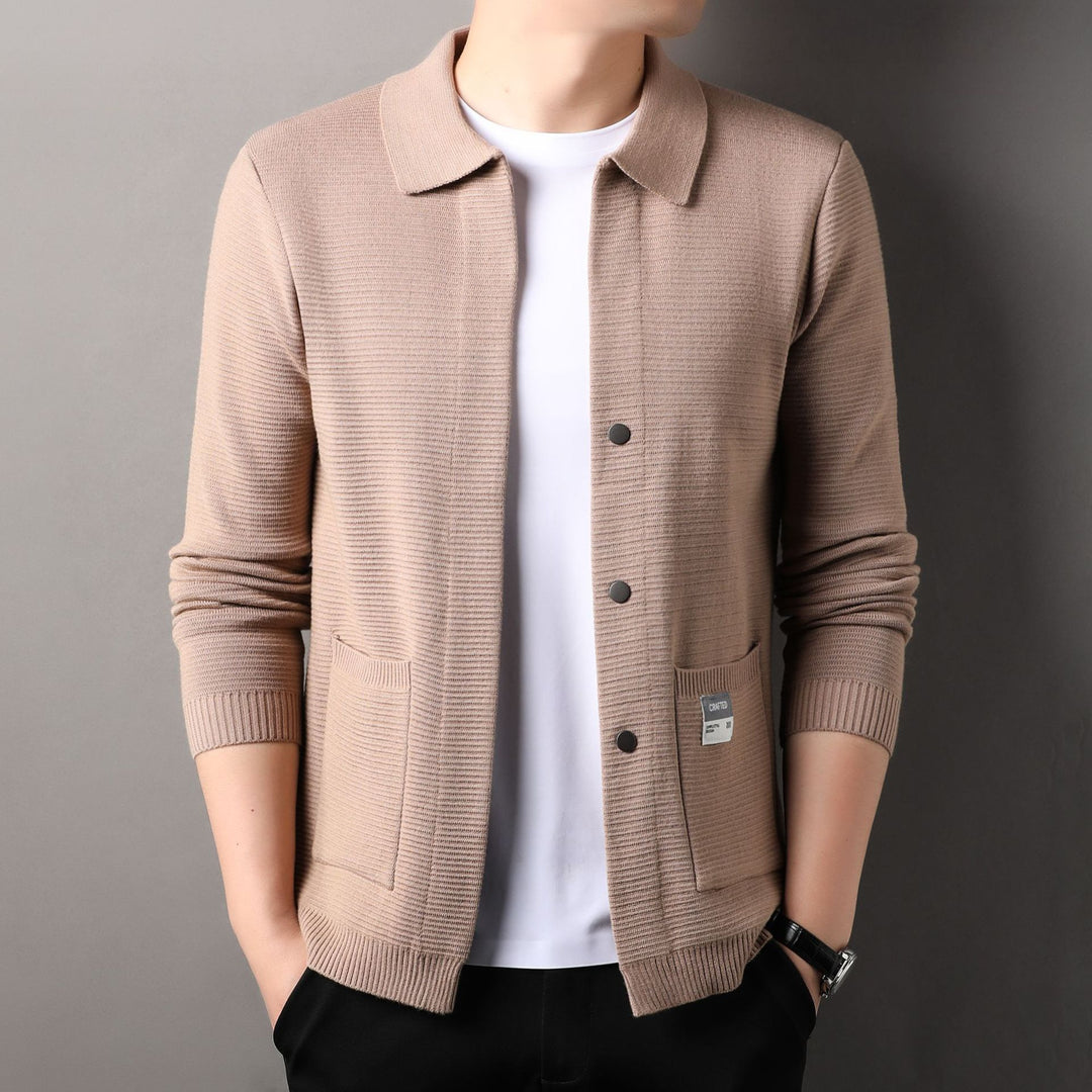 Elegant knitted jacket for men with practical pockets and modern cut Lune London