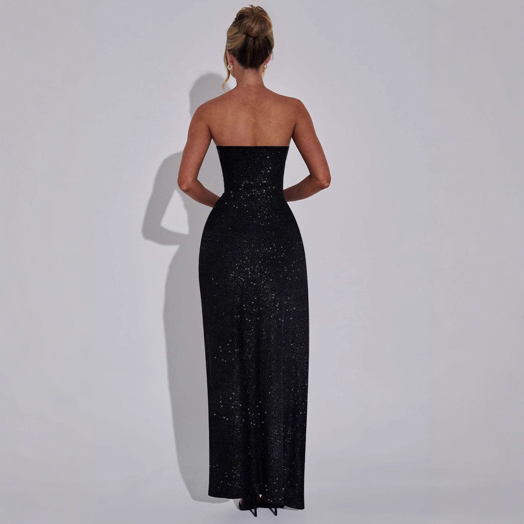 Glamorous strapless maxi dress for women with sparkling fabric and elegant leg slit Chic & Stil