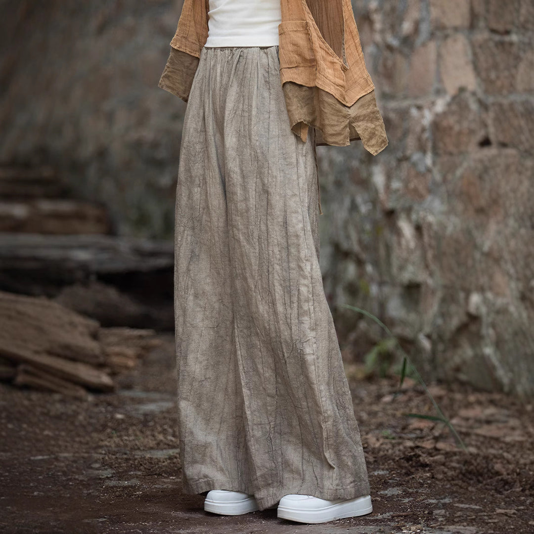 Loose linen pants for ladies with an elegant texture Lune London