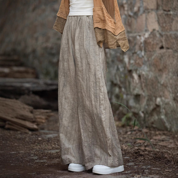 Loose linen pants for ladies with an elegant texture Lune London