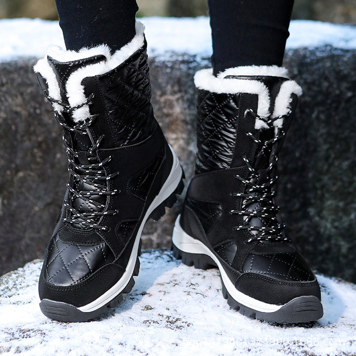 Thermally insulated winter boots for women with a patterned non-slip sole and cozy inner lining Lune London