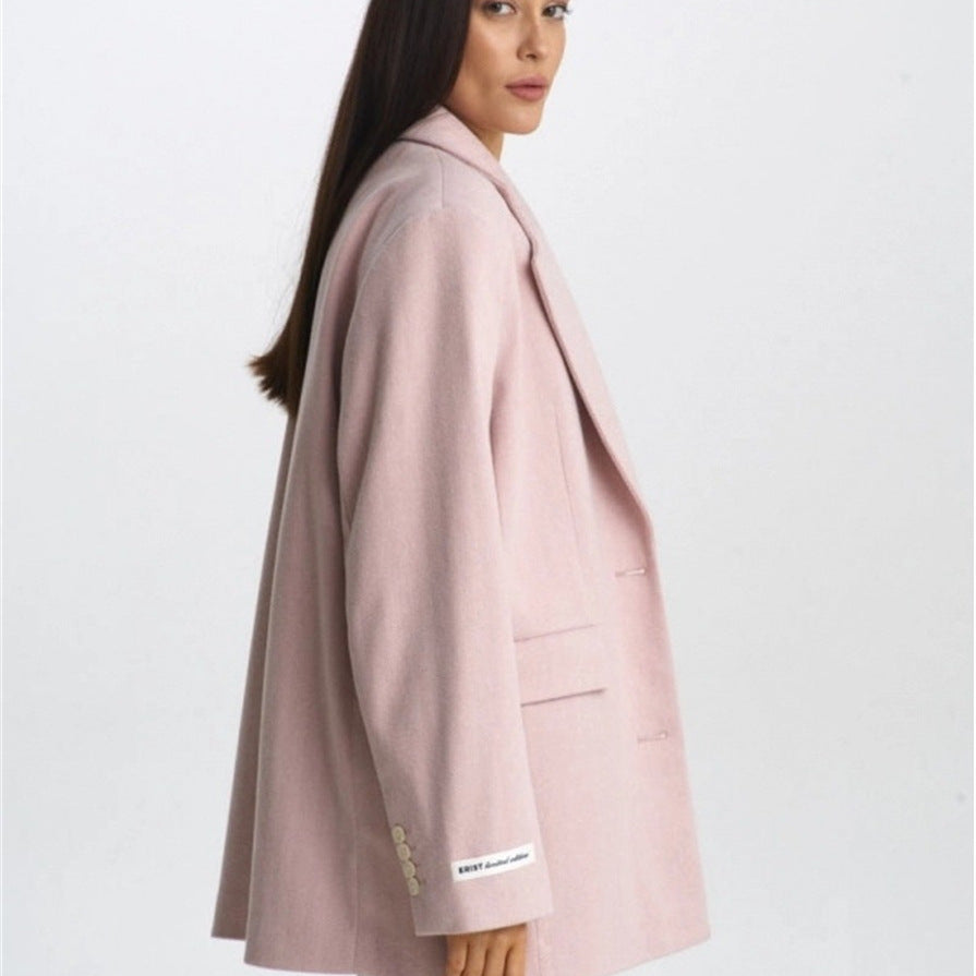 Elegant blazer for women in a modern cut with minimalist details Lune London