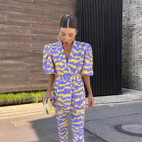 Women Fashionable Set with Exclusive Pattern and Fitted Silhouette Lune London