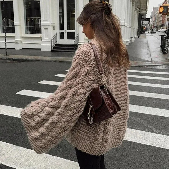 Ladies' knitted sweater with cable pattern and loose fit Lune London