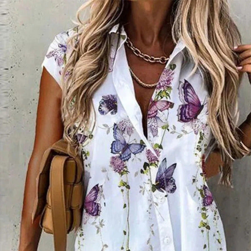 Short sleeve blouse for women with floral pattern and button placket Lune London