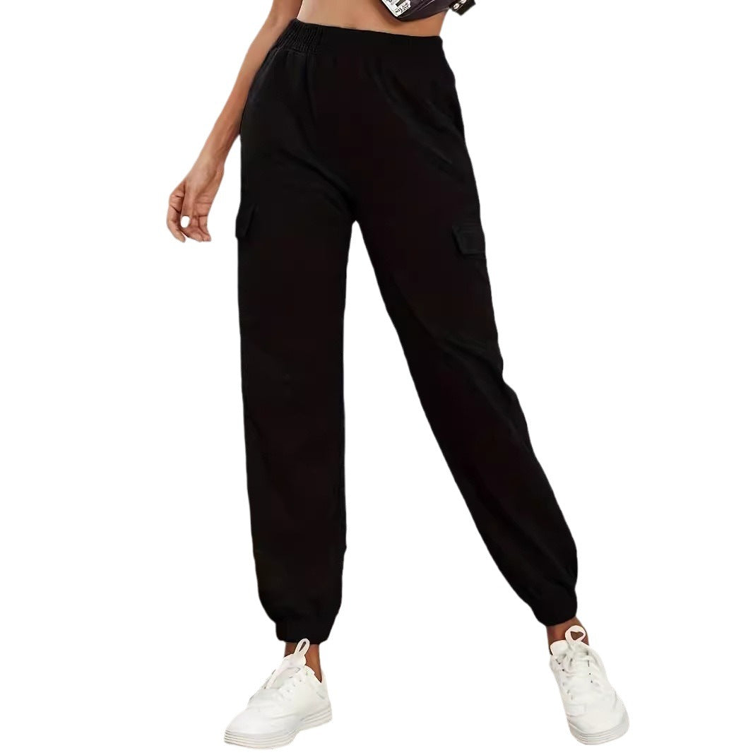 Cargo pants for women with elastic waistband and practical pockets Lune London