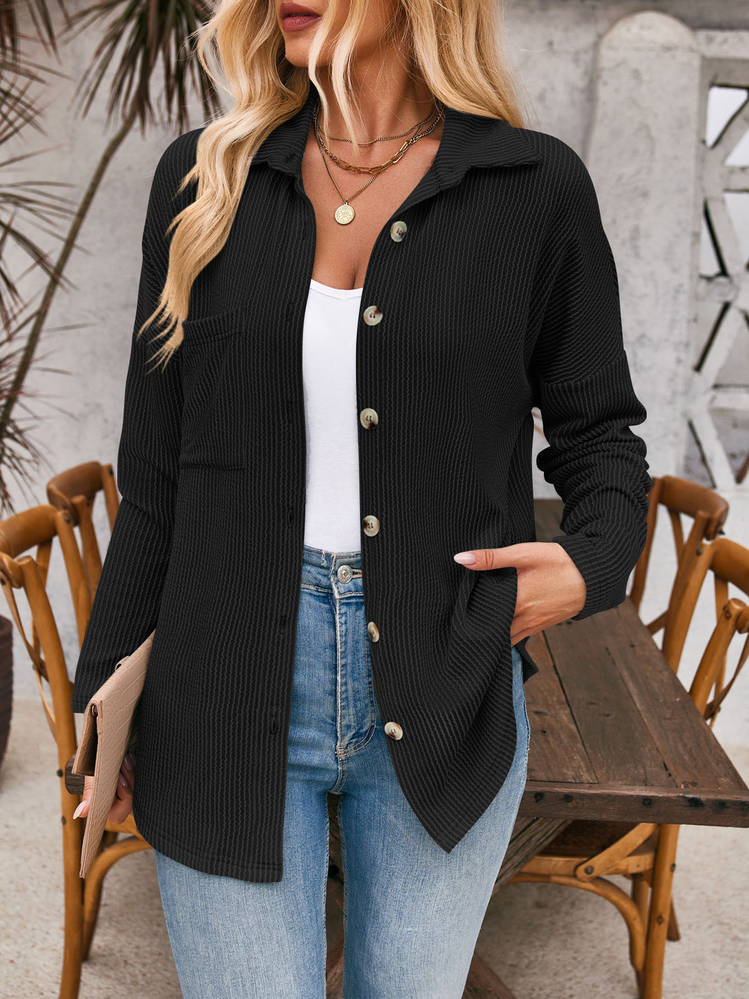 Knitted jacket for women with structured material and comfortable pockets Lune London