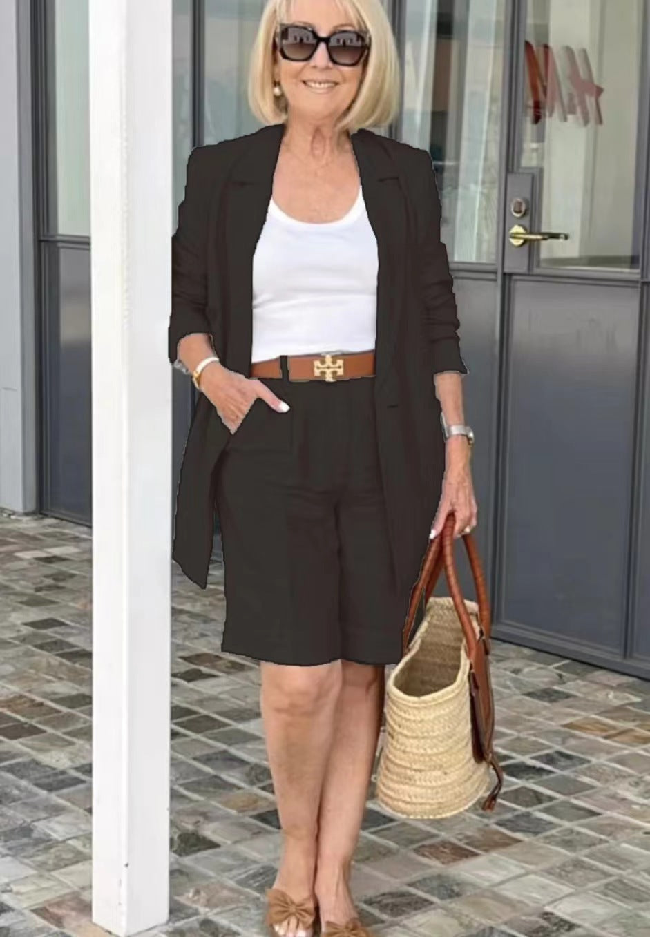 Fashion blazer-shorts set for women with double-breasted buttons and elegant cut Lune London
