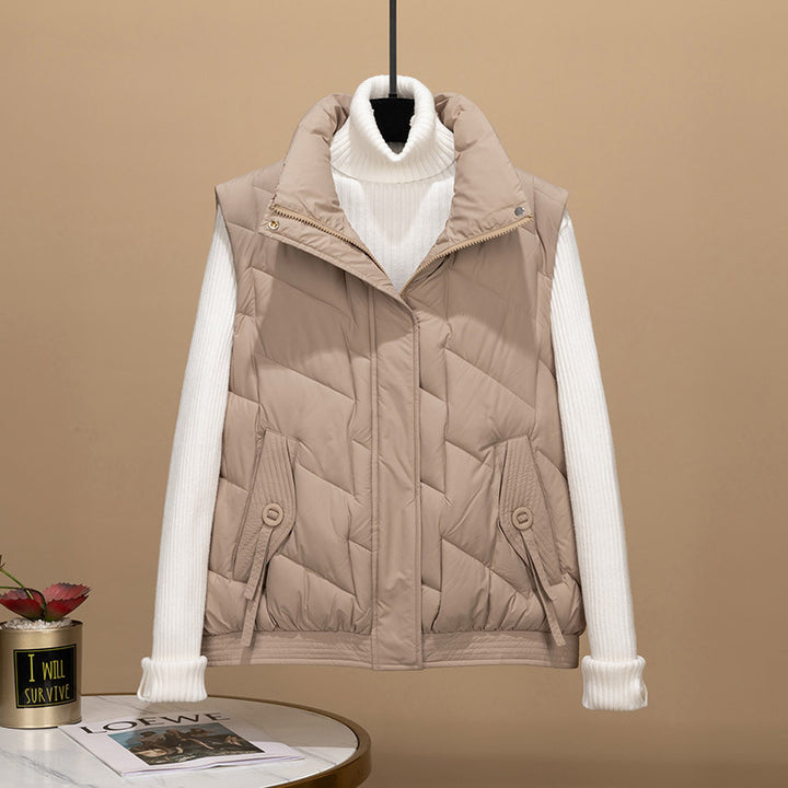 Ladies fashionable and functional quilted jacket with high collar and pockets Lune London