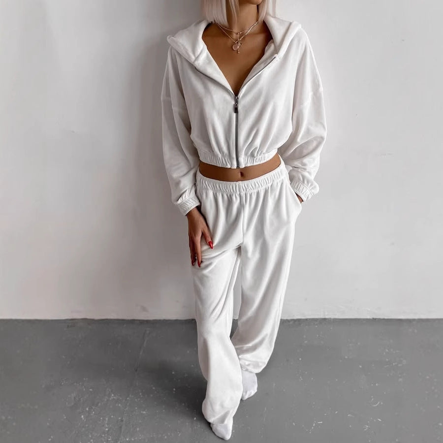 Velvet jogger set for women with high collar and zipper Lune London