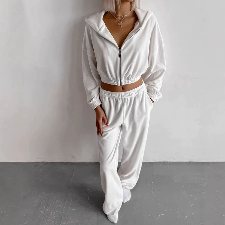 Women's luxurious velvet tracksuit with hood and elastic waistband Lune London