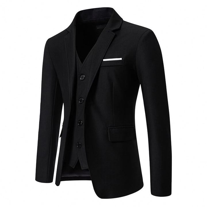 Elegant men's suit with modern cut and refined details Lune London