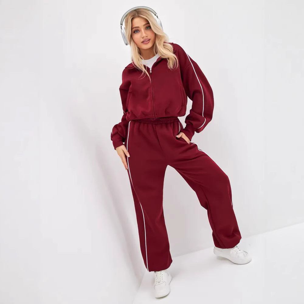 Leisure set for women with high collar and casual cut Lune London