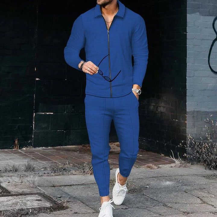 Modern leisure suit for men with textured top and modern pants Lune London