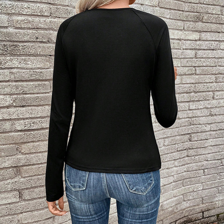 Elegant top for women with V-neck Chic & Style