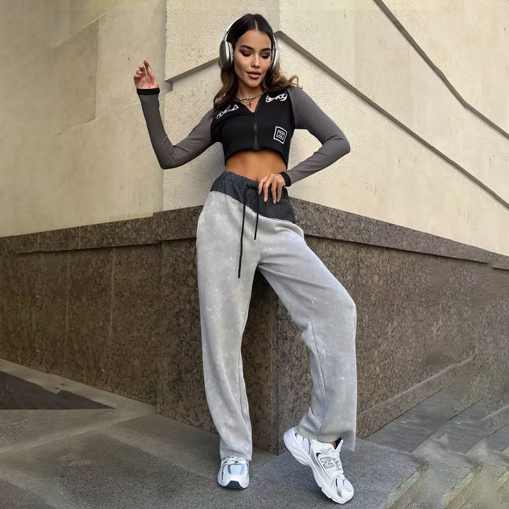 Comfortable lounge pants for women with an elastic waist and a trendy design Lune London