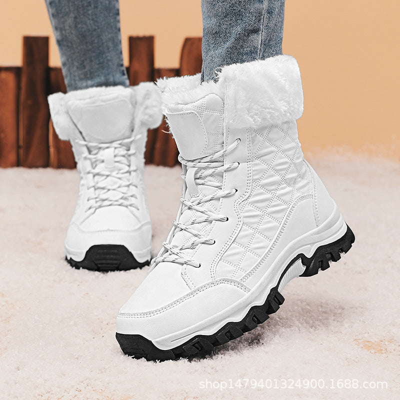 Winter hiking boots for women with warm fleece lining and non-slip sole Lune London