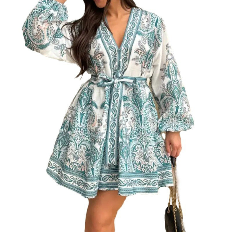 Robe enveloppante à manches longues et ceinture de taille en motif paisley vert émeraude pour femmes Chic & Stil