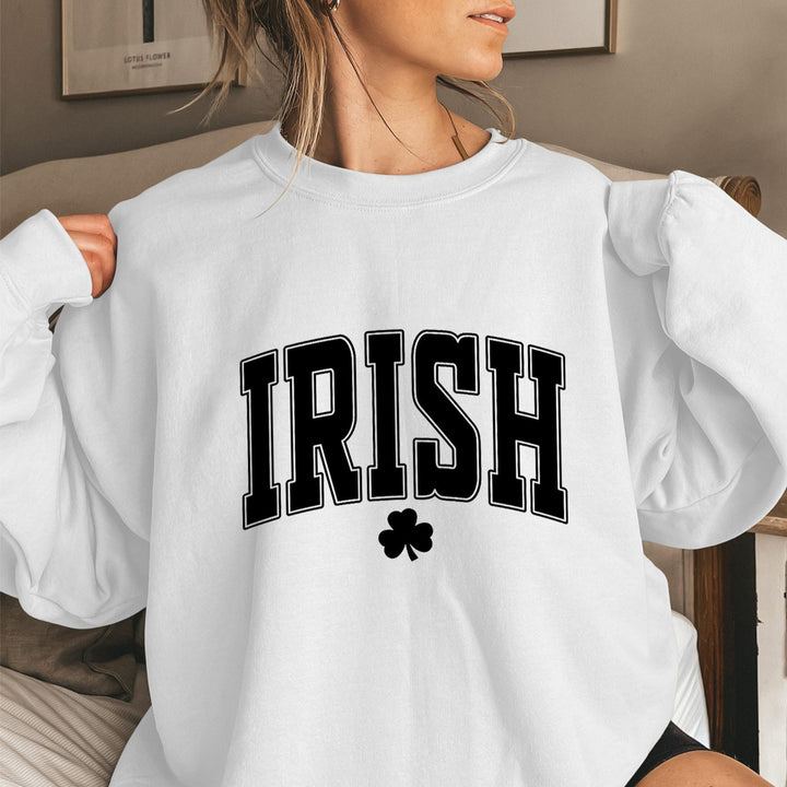 Sweat-shirt femme avec les éléments de design irlandais actuels Chic & Stil