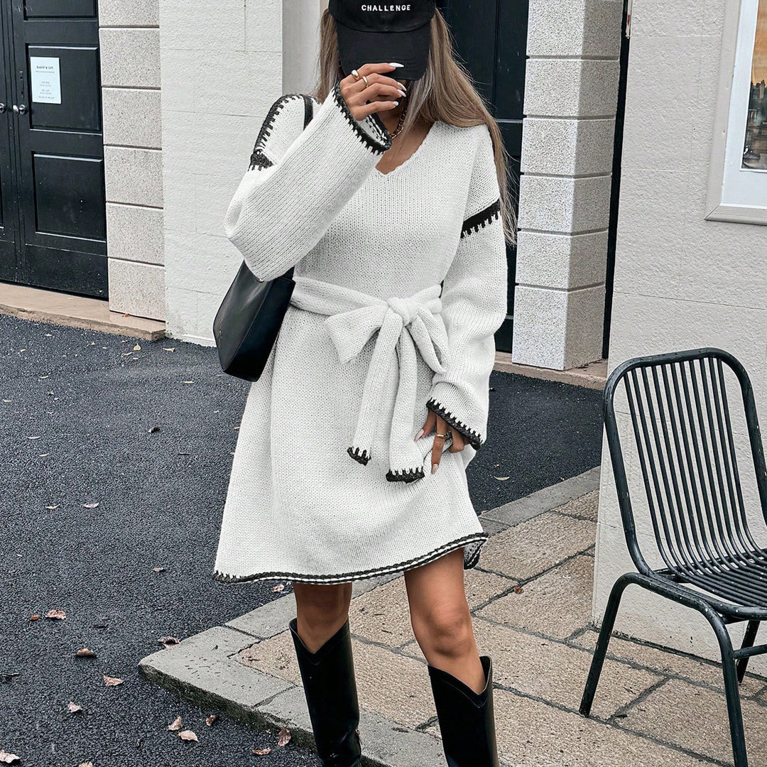 Knit dress for women with belt and V-neck Lune London