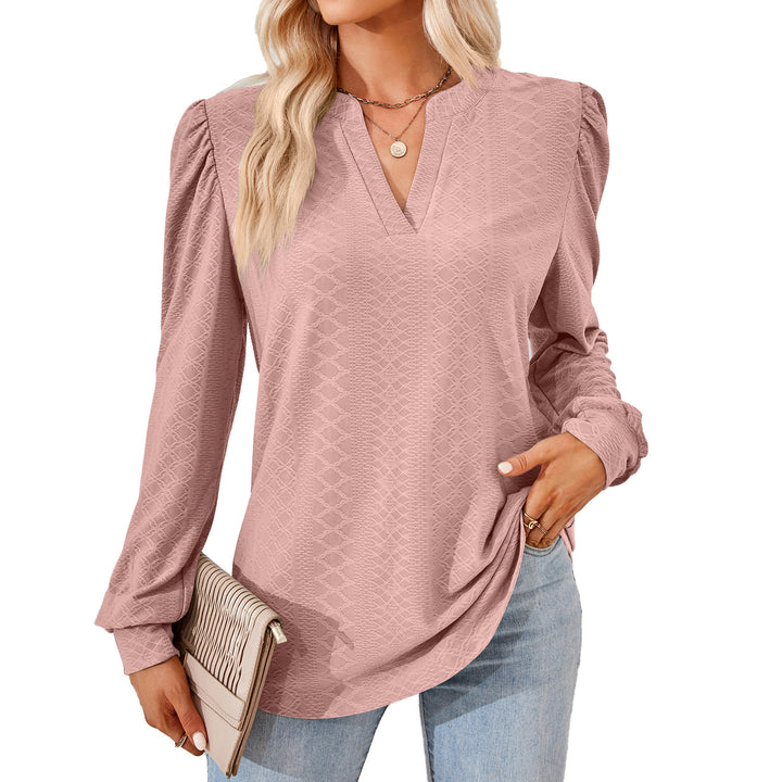 Women's shirt with elegant V-neck and structured pattern Lune London
