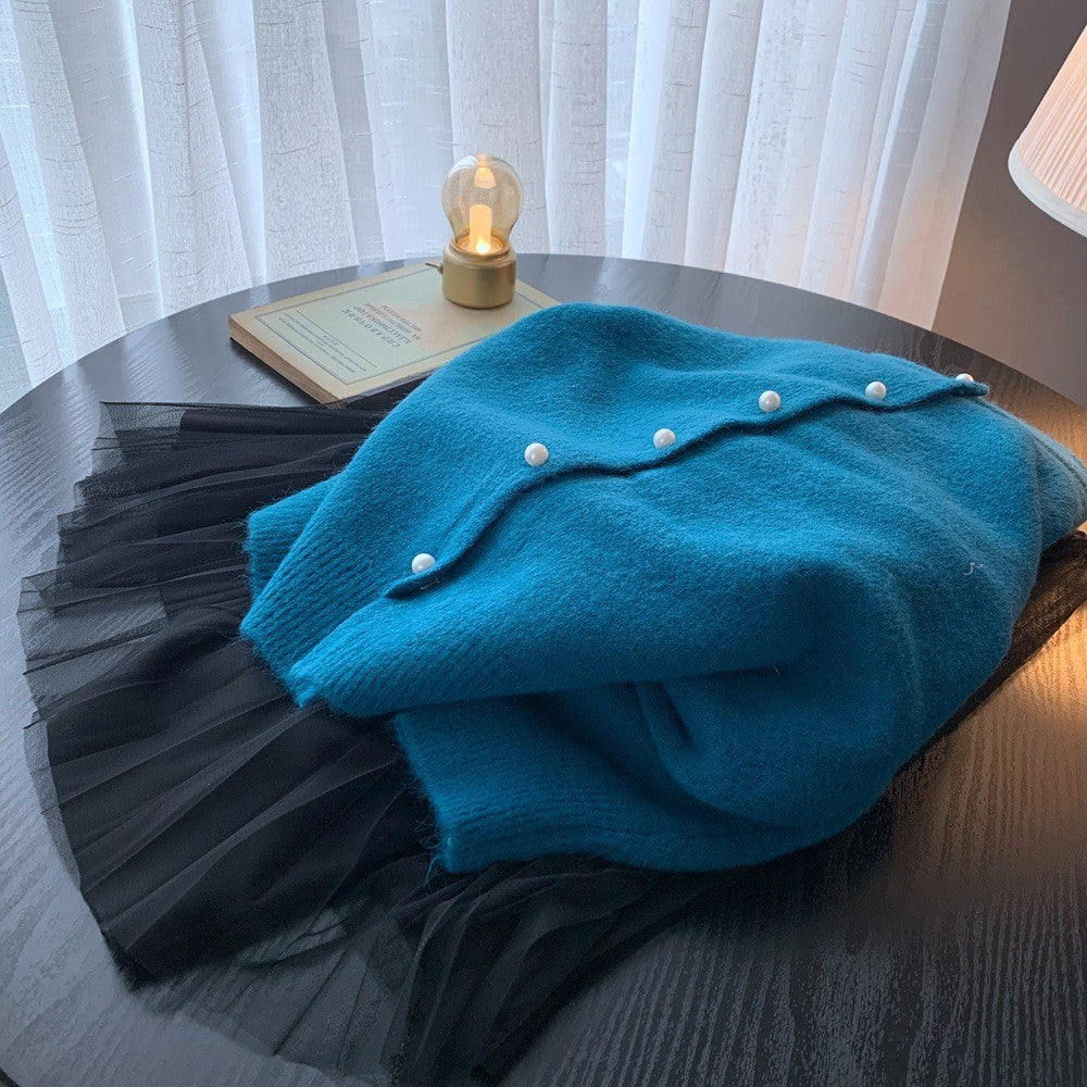 Cardigan femme avec élégants boutons en perles et design moderne Chic & Stil