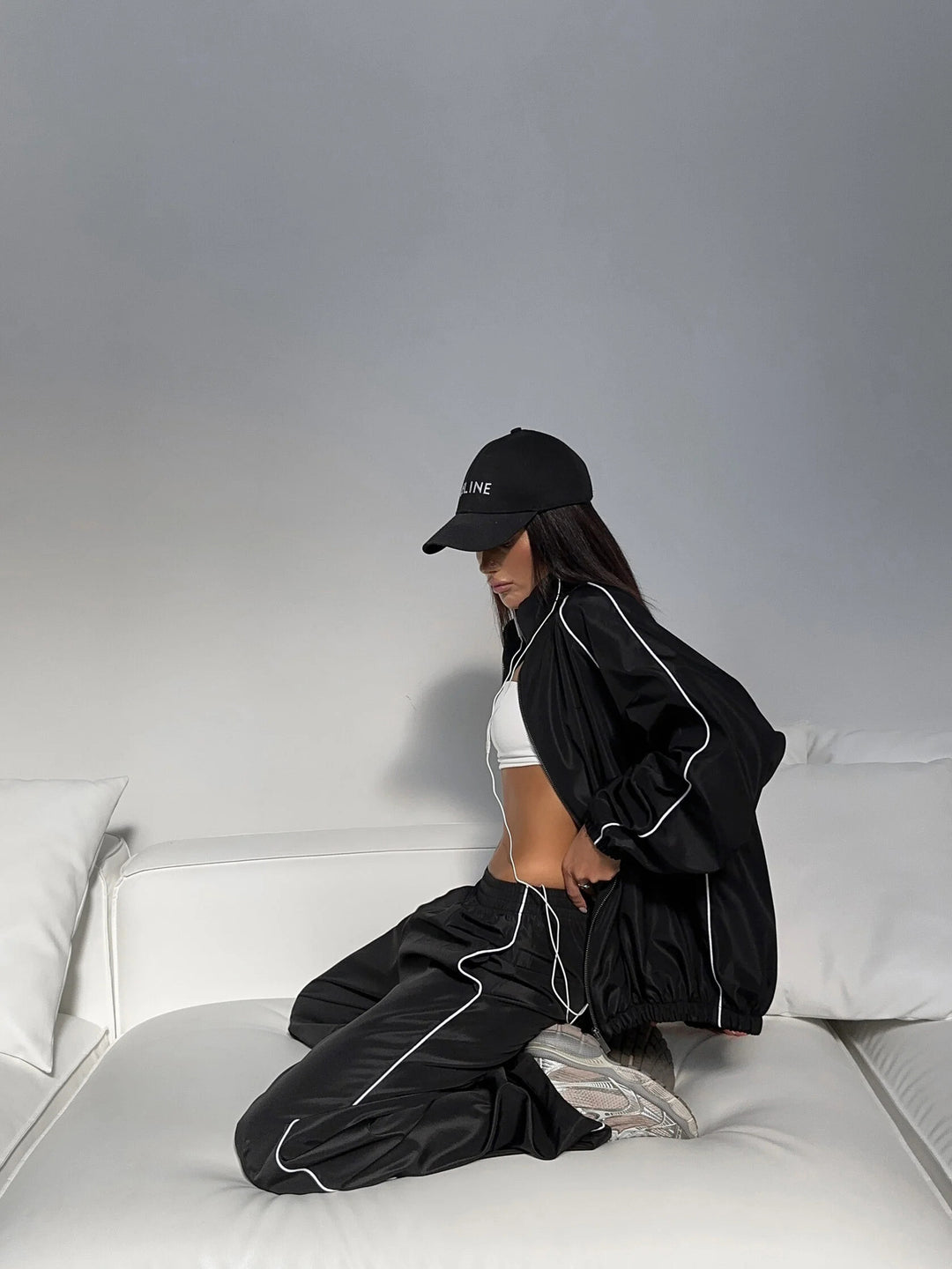 Women's sporty loungewear set with elastic waist and casual jacket Lune London