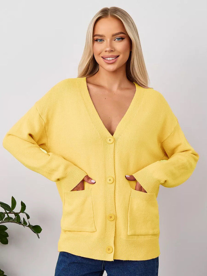 Ladies cozy cardigan with V-neck and practical pockets Lune London