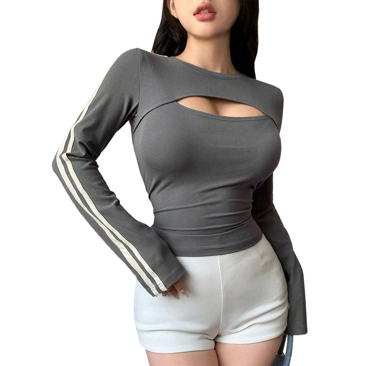 Haut long à manches longues sportif pour femmes avec détail découpé et rayures contrastées Chic & Stil