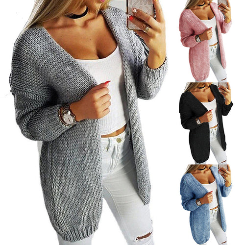 Casual knitted cardigan for women with a soft material and a relaxed fit Lune London