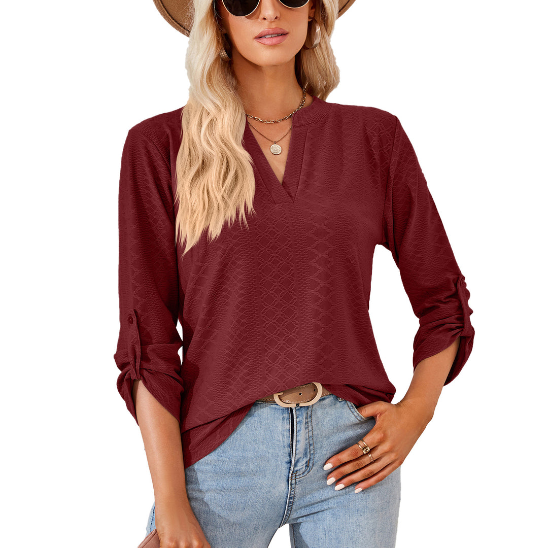 Top woman with V-neck and trendy ruffle details Lune London
