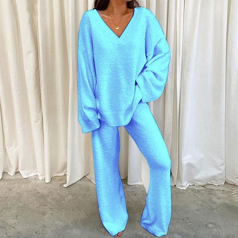 Ladies comfortable V-neck knitted jumpsuit with wide leg Lune London