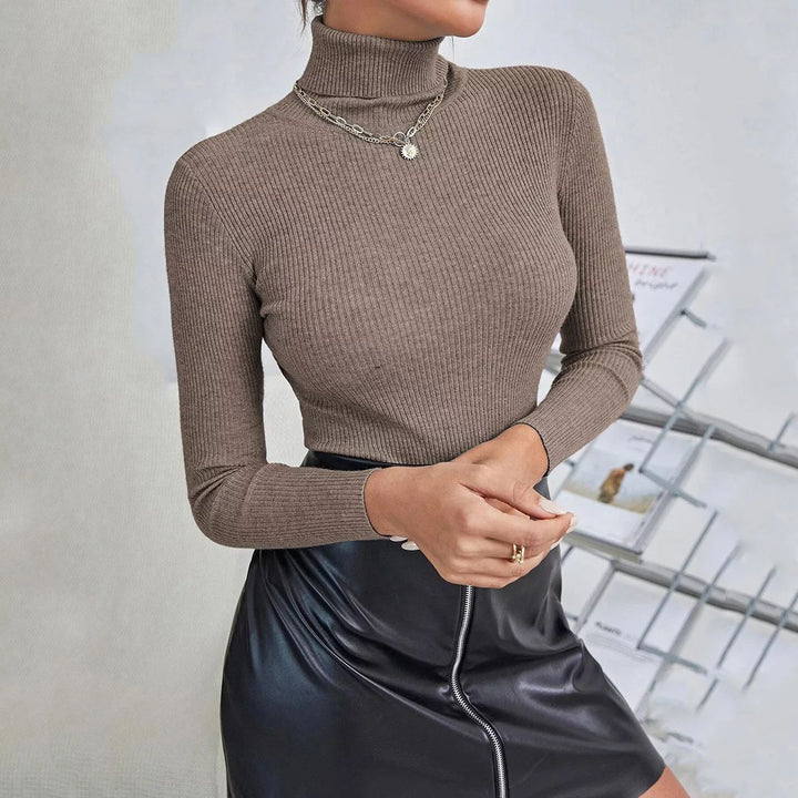Haut côtelé de haute qualité pour femmes avec col montant et coupe ajustée Chic & Stil