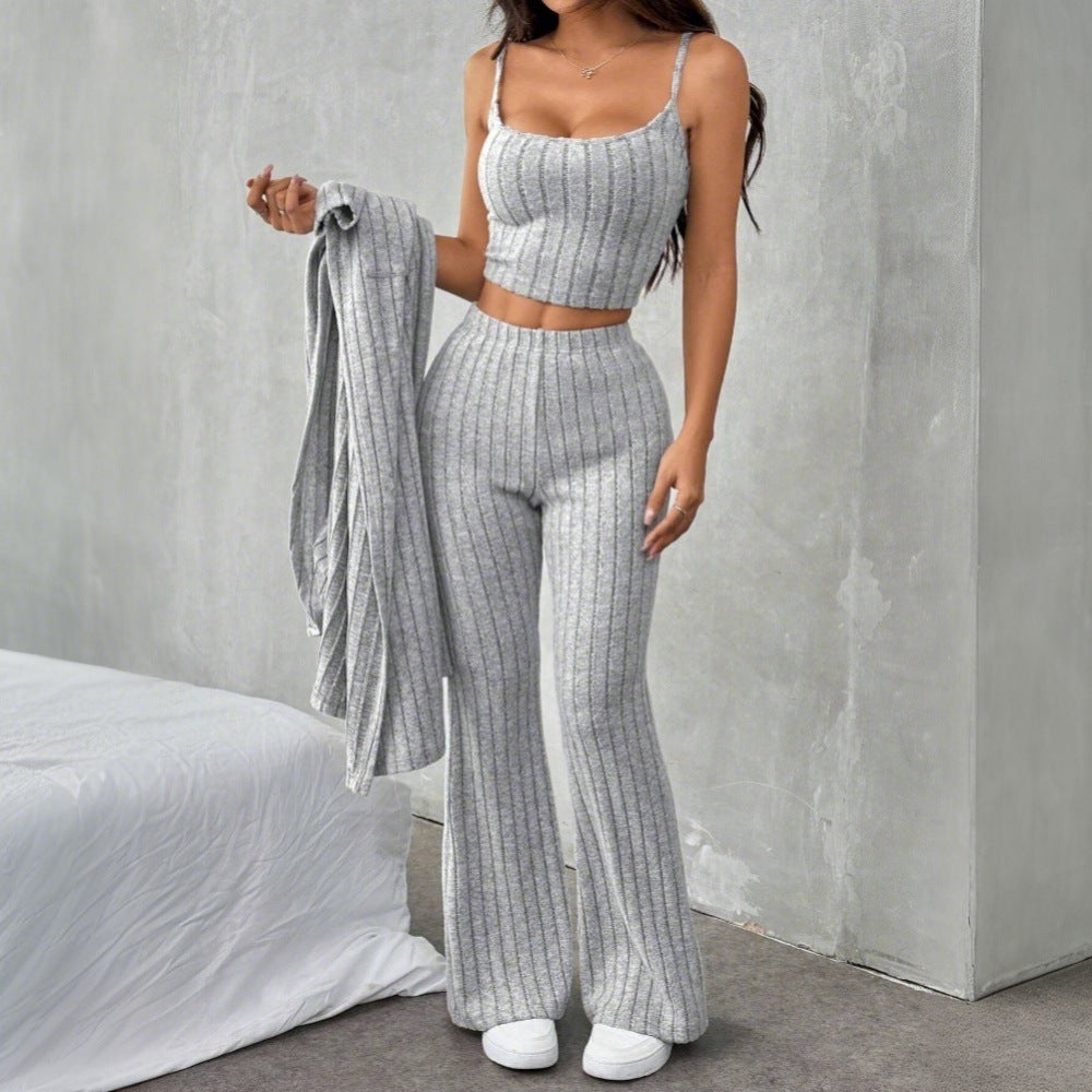 Ensemble en tricot pour femmes avec des manches longues et un design enveloppant élégant Chic & Stil