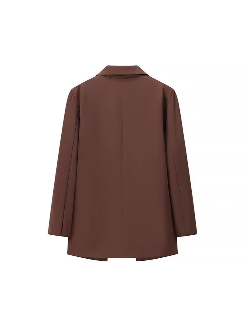Elegant oversized women’s blazer with double-breasted and practical pockets Lune London
