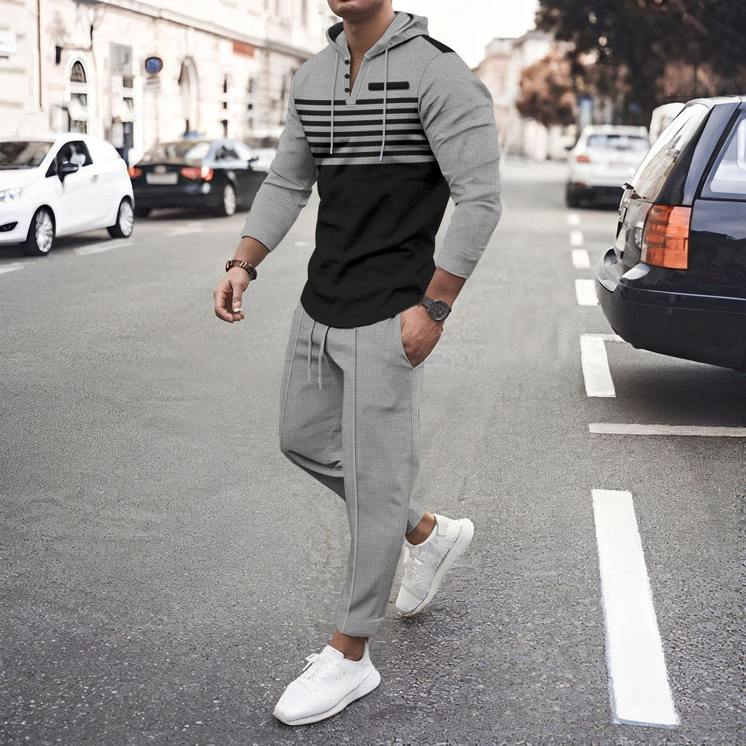 Sporty hoodie set for men with contrasting stripes and relaxed fit Lune London