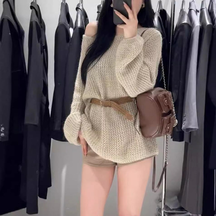 Pull en tricot pour femmes avec design à épaules dénudées et coupe décontractée Chic & Stil