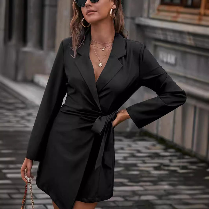 Elegant dresses for women with tie closure and long sleeves Lune London