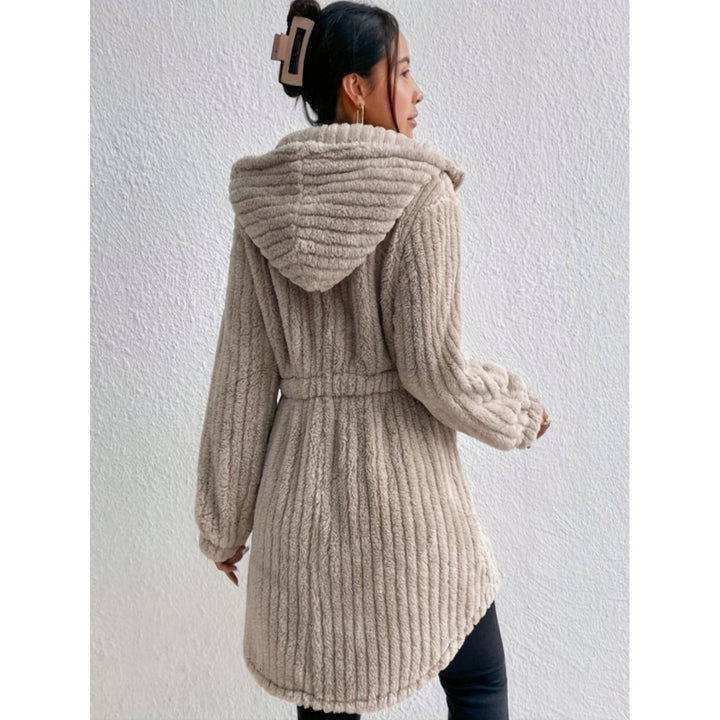 Ladies Cozy Knit Blanket with Long Sleeves and Loose Fit Lune London