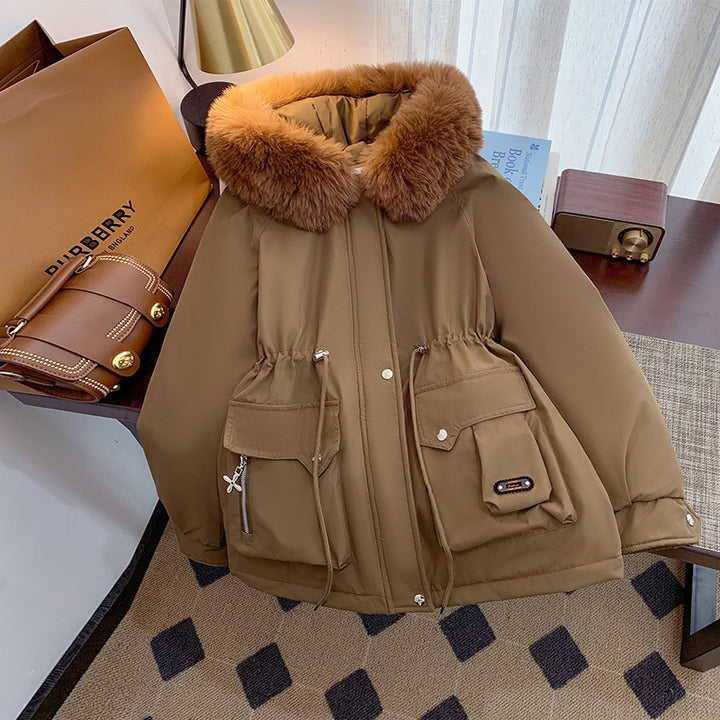 Lady winter coat with removable faux fur collar and practical pockets Lune London