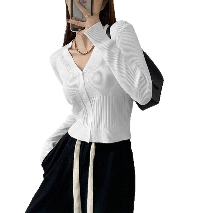 Women fitted cardigan with V-neck and button placket Lune London