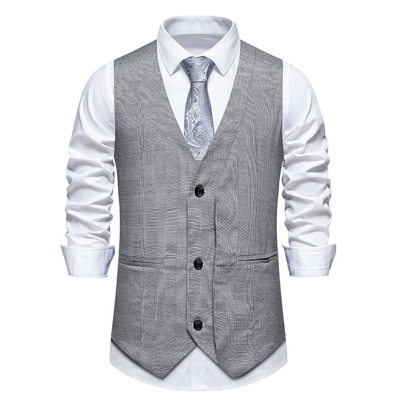 Elegant suit vest for men with a classic herringbone pattern and practical pockets Lune London