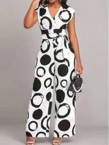 Trendy wide-leg trousers for women with a tie belt and graphic pattern Lune London