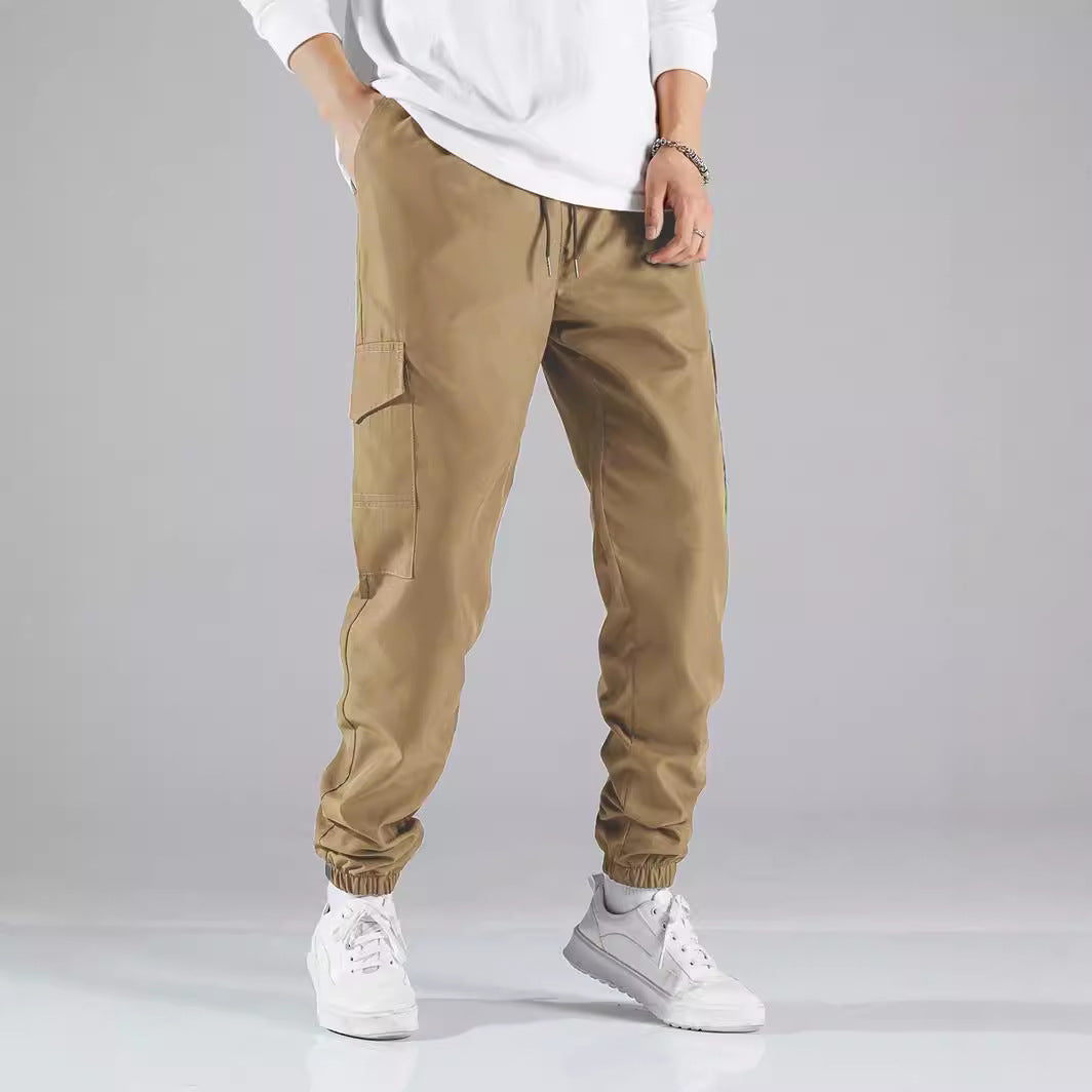 Casual cargo pants for men with elastic waist and practical side pockets Lune London