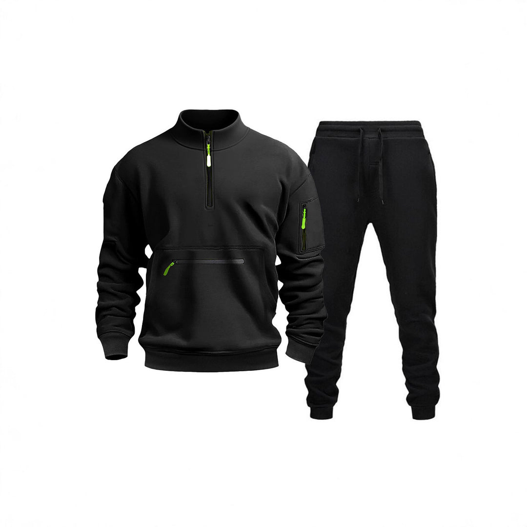 Men's sporty leisure set with practical zippered pockets and modern cut Lune London