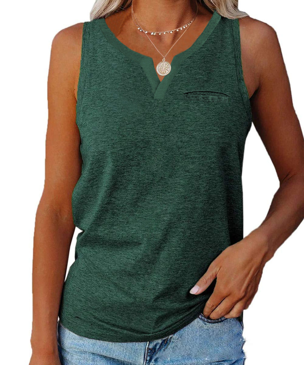 Casual women’s T-shirt with V-neck and chest pocket Lune London