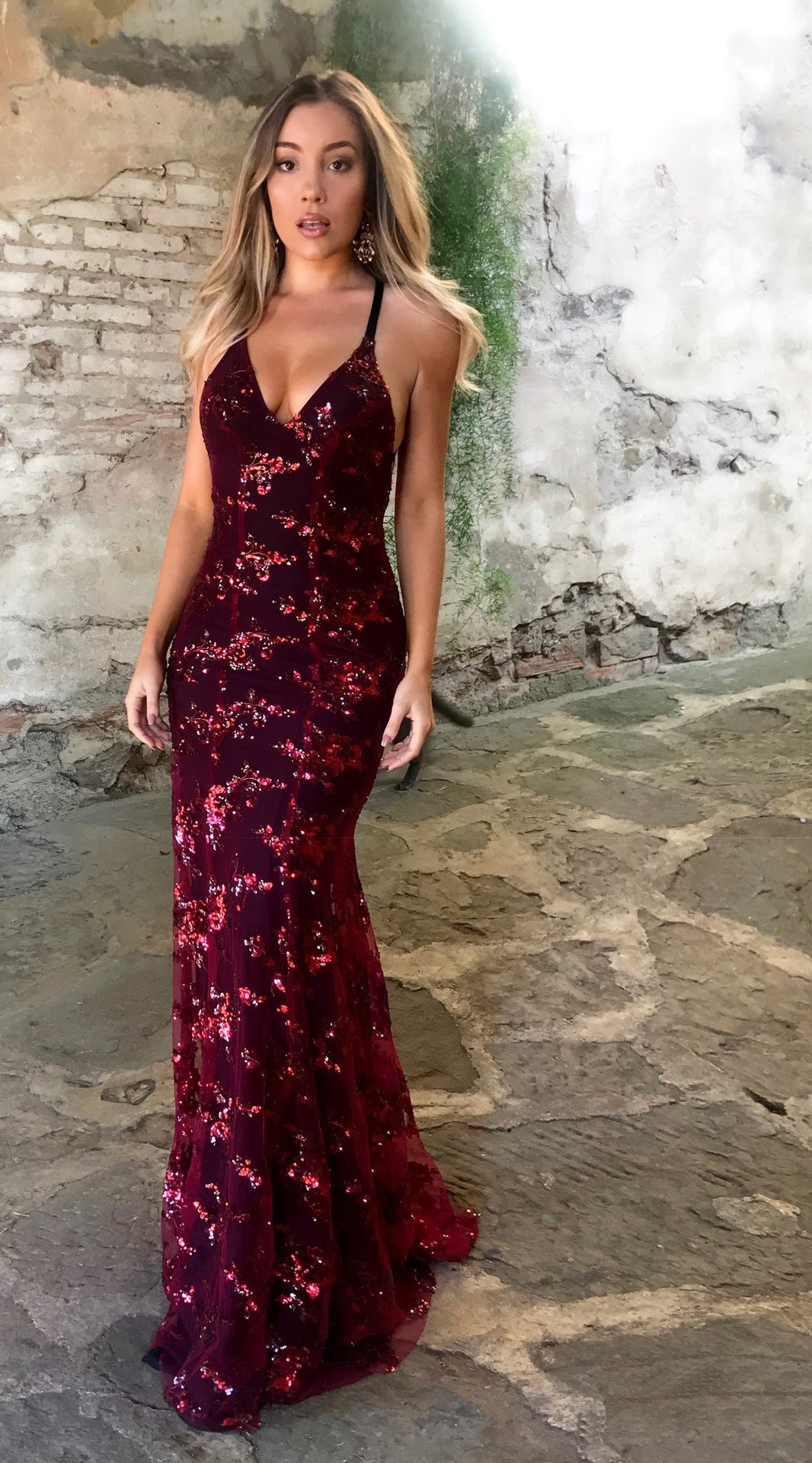 Sparkling evening dress for women with front slit and deep back neckline Lune London