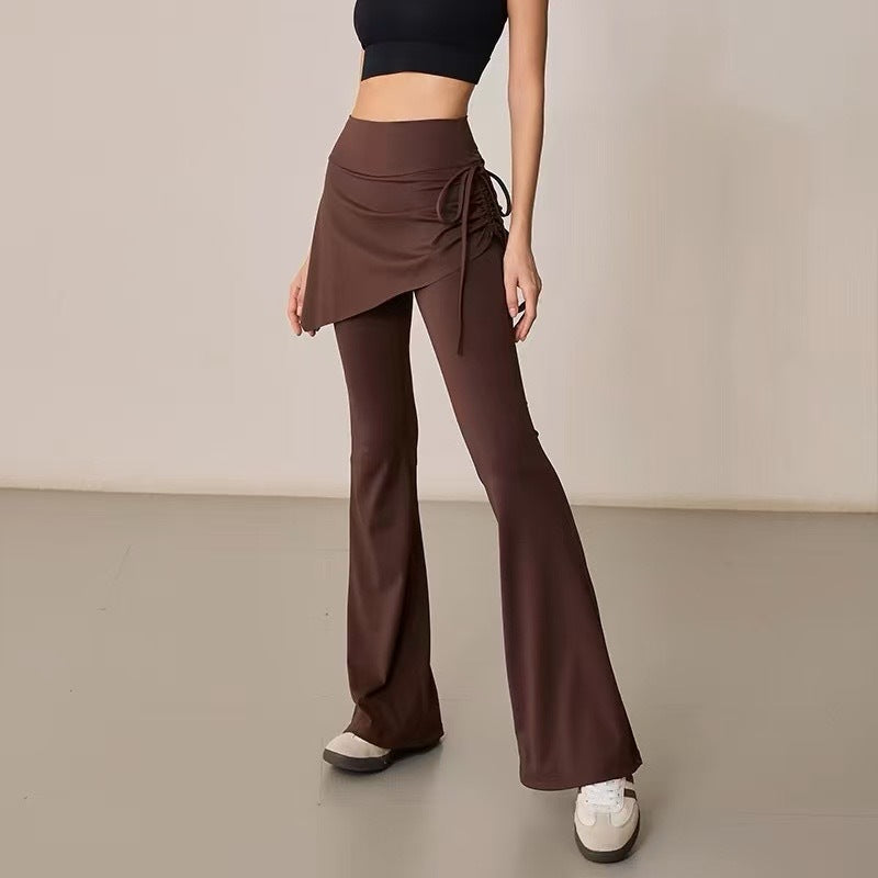 Pantalons évasés pour femmes avec coupe asymétrique et taille haute Chic & Stil