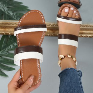 Women's strap sandals with a trendy multicolored detail and a non-slip sole Lune London