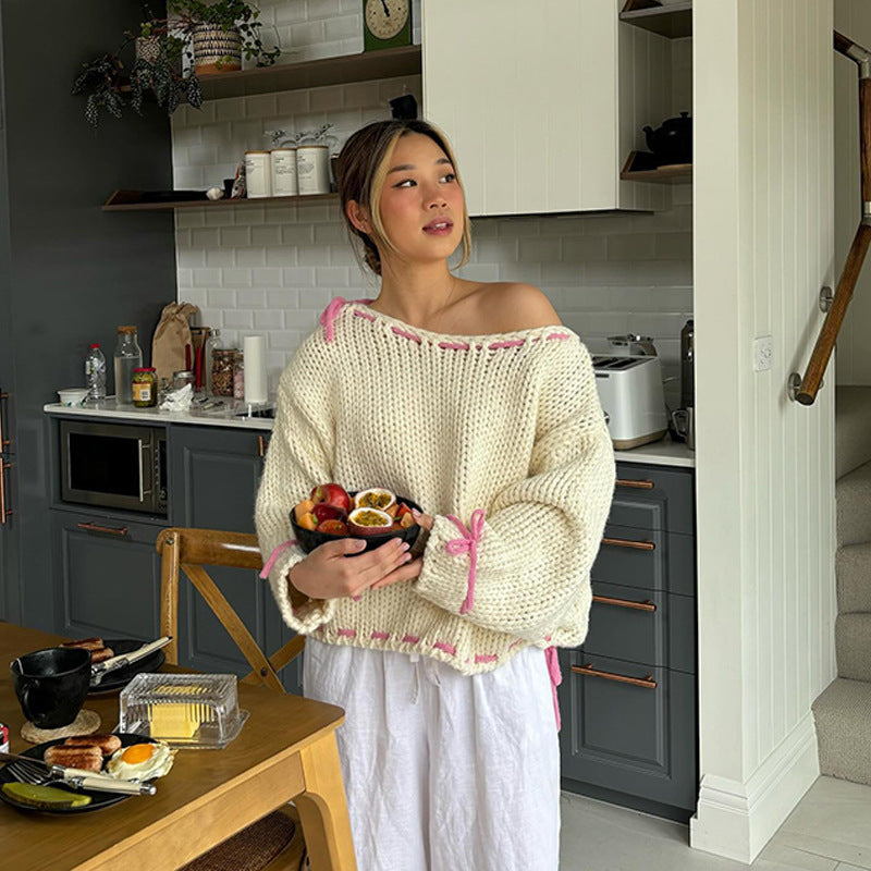 Pull en tricot décontracté pour femmes avec épaules dénudées et détails à cordon Chic & Stil